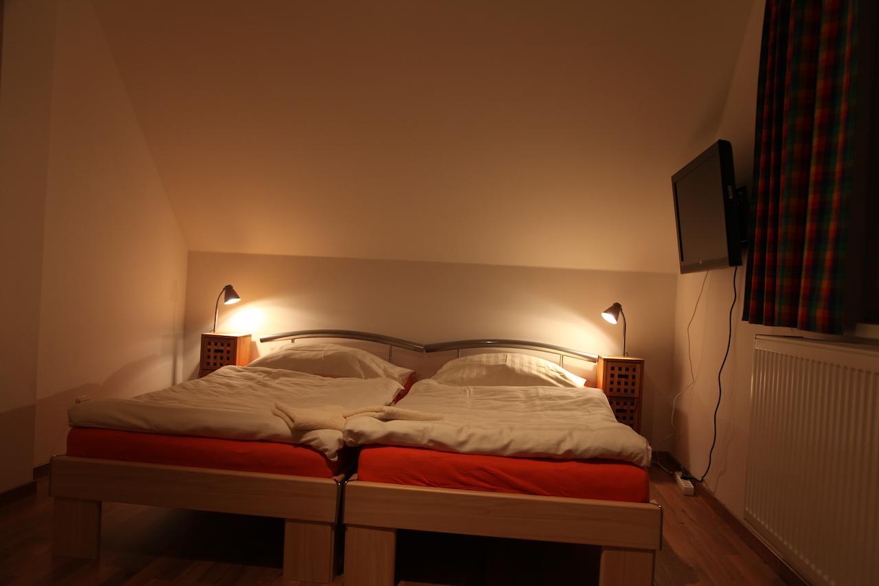 Hotel Koenig-In Hojsova Stráž Habitación foto